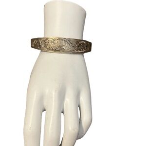 Silver tone Hand Tooled FISH Hinged Bangle Dangle Ball Bell Bracelet 7 5/8"‎